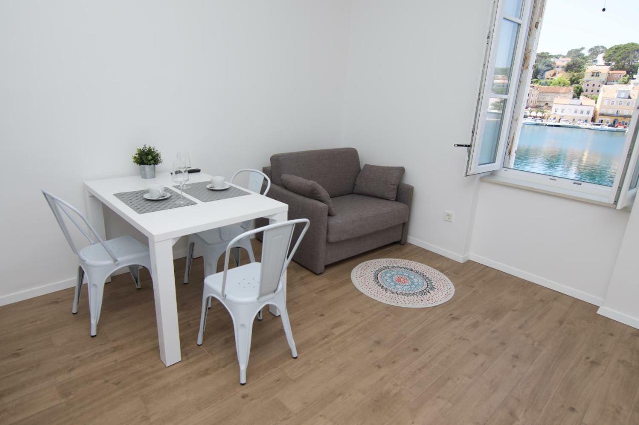 Apartments And Rooms Jospino مالي لوشينغْ المظهر الخارجي الصورة