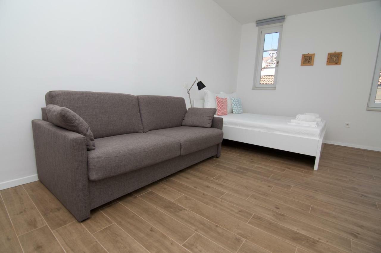 Apartments And Rooms Jospino مالي لوشينغْ المظهر الخارجي الصورة